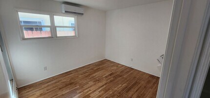 719 S Walnut in Brea, CA - Foto de edificio - Building Photo
