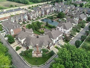 4117 Royal Mews Cir in Naperville, IL - Foto de edificio - Building Photo