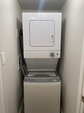 1126 8th St NE, Unit Basement apartment in Washington, DC - Building Photo - Building Photo