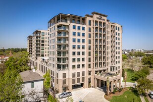 The Westcott in Houston, TX - Building Photo