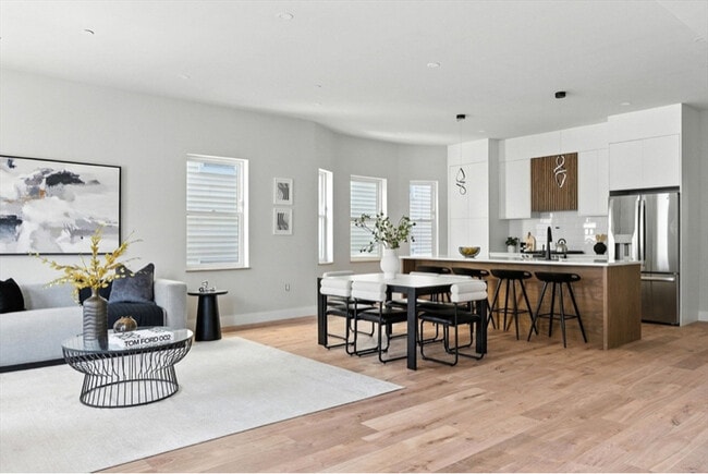 property at 34 Woodford St