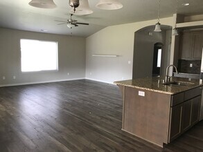 9028 W Skagit Ave in Kennewick, WA - Building Photo - Building Photo