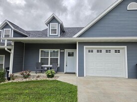 1326 E Monroe St in Mount Pleasant, IA - Building Photo