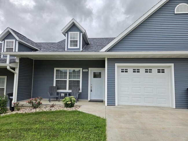 property at 1326 E Monroe St