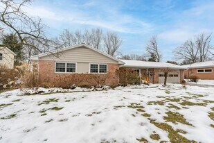 1517 Royal Oak Ave in Portage, MI - Building Photo