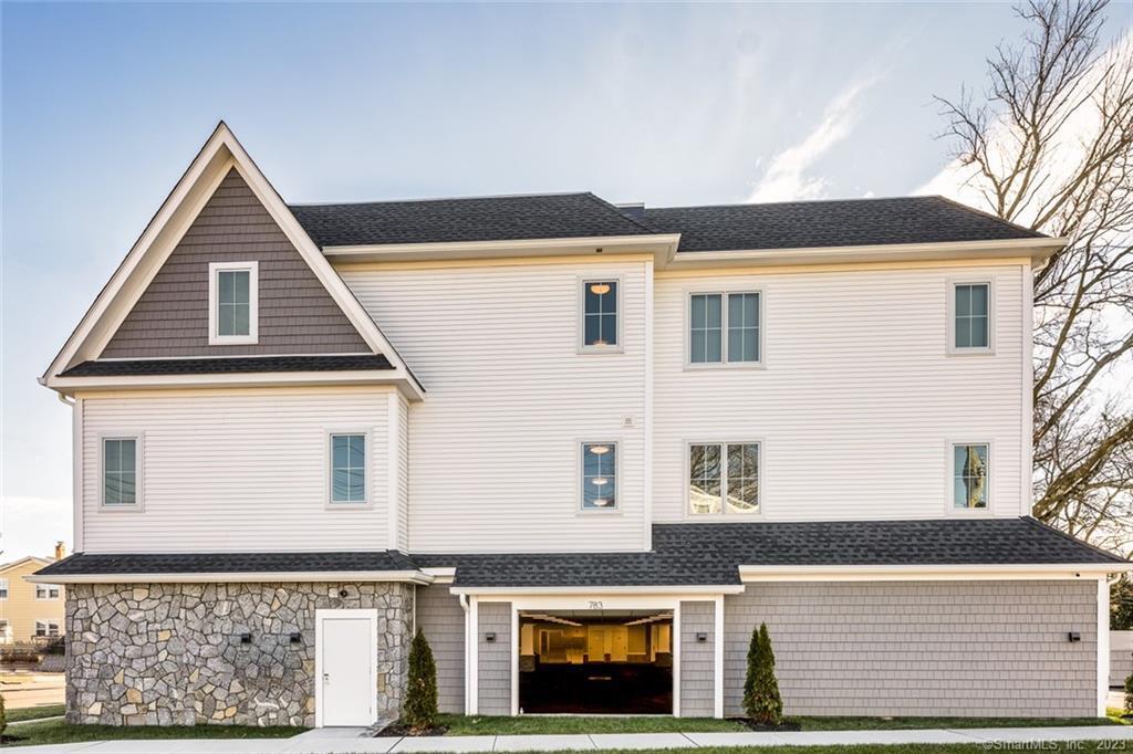 783 Kings Hwy E in Fairfield, CT - Foto de edificio