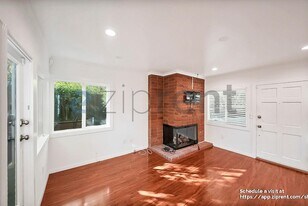 2122 N Beverly Glen Blvd in Los Angeles, CA - Building Photo