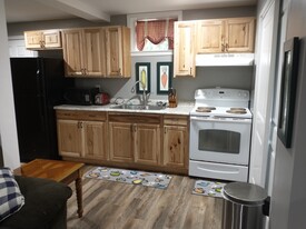 22126 Highland Rd, Unit 2 Bedroom Apartment in Culpeper, VA - Building Photo