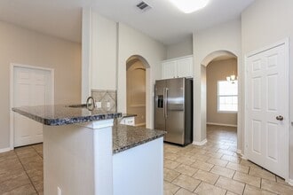 1401 Oregon St in La Porte, TX - Building Photo - Building Photo