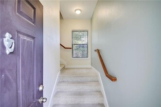 7701 Rialto Blvd in Austin, TX - Building Photo - Building Photo