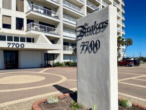 7700 Seawall Blvd in Galveston, TX - Building Photo - Building Photo