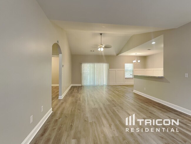2317 Silver Maple Cir in Ellenwood, GA - Building Photo - Building Photo