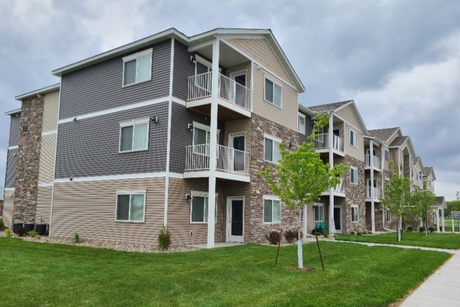 Highfield Apartments in Hutchinson, MN - Foto de edificio