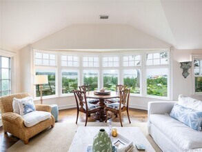 21 Secor Dr in Port Washington, NY - Building Photo - Building Photo