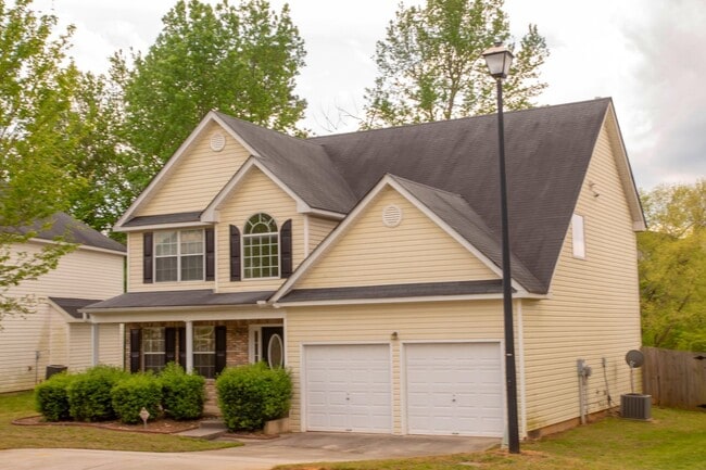 240 Dairyland Dr in Covington, GA - Building Photo - Building Photo