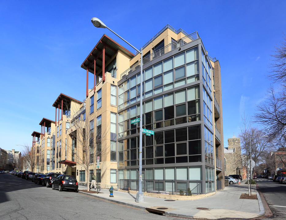 Adams Row in Washington, DC - Foto de edificio