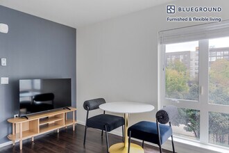 5001 Brooklyn Ave NE in Seattle, WA - Building Photo - Building Photo