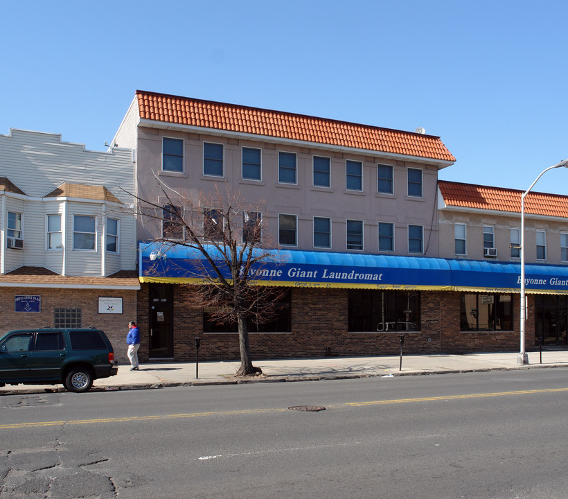 455 Avenue C in Bayonne, NJ - Building Photo