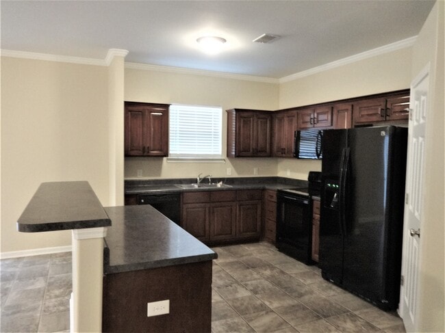 103 Lake House Rd in Pooler, GA - Foto de edificio - Building Photo