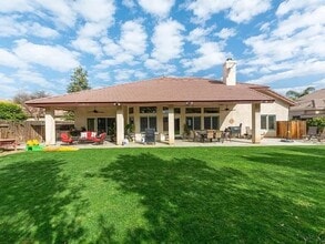 8501 Exodus Ln in Bakersfield, CA - Building Photo - Building Photo