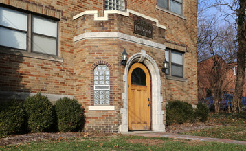 The Flats of Eden Park in Cincinnati, OH - Building Photo - Building Photo