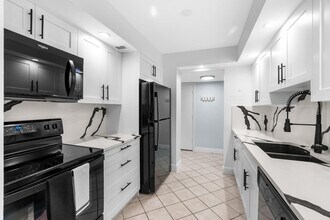 950 Ponce De Leon Rd in Boca Raton, FL - Building Photo - Building Photo