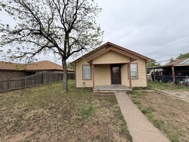 2804 Abilene St in San Angelo, TX - Building Photo