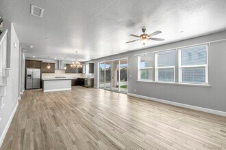 1683 Ryan Ave in Clovis, CA - Building Photo - Building Photo