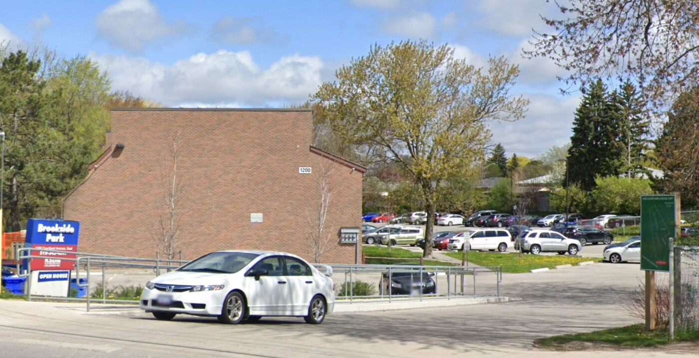 Brookside Park in Kitchener, ON - Building Photo