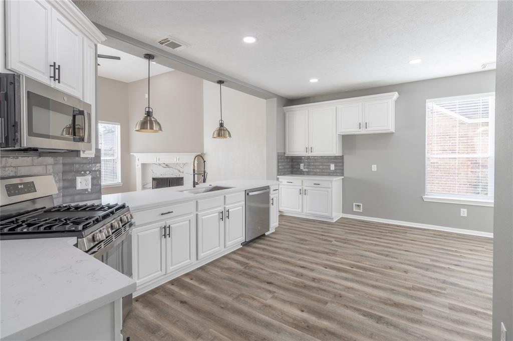 2519 Flycatcher Cove Dr in League City, TX - Foto de edificio
