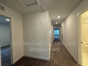 3722 SW Knoxville Ct in Lee's Summit, MO - Building Photo - Building Photo