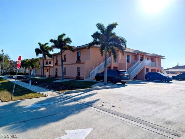 5334 Chiquita Blvd S in Cape Coral, FL - Foto de edificio - Building Photo