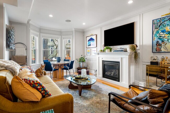 687 E 6th St, Unit 687 in Boston, MA - Building Photo - Building Photo