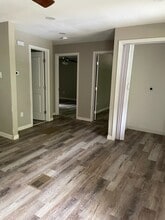 5105 Patricia Ln in Bacliff, TX - Building Photo - Building Photo