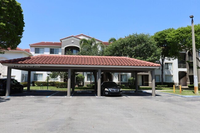 6801 SW 44th St, Unit 202 in Miami, FL - Building Photo - Building Photo