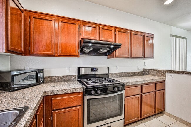 4218 S Sugar Dr in Las Vegas, NV - Building Photo - Building Photo