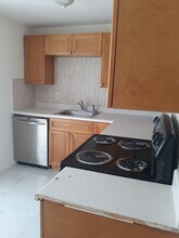 5364 Helene Pl in West Palm Beach, FL - Building Photo - Building Photo