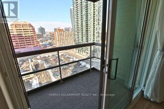 156 Enfield Pl in Mississauga, ON - Building Photo - Building Photo