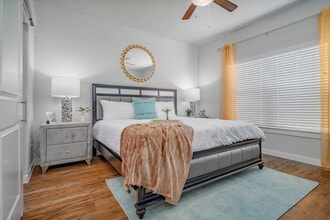 Freestone Cresta Bella in San Antonio, TX - Building Photo - Building Photo