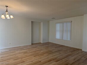 5717 Red Roof St in North Las Vegas, NV - Building Photo - Building Photo
