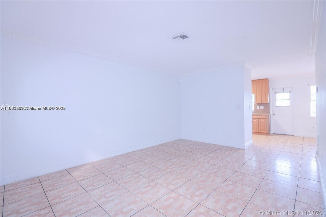 3019 SW 68th Terrace in Miramar, FL - Building Photo