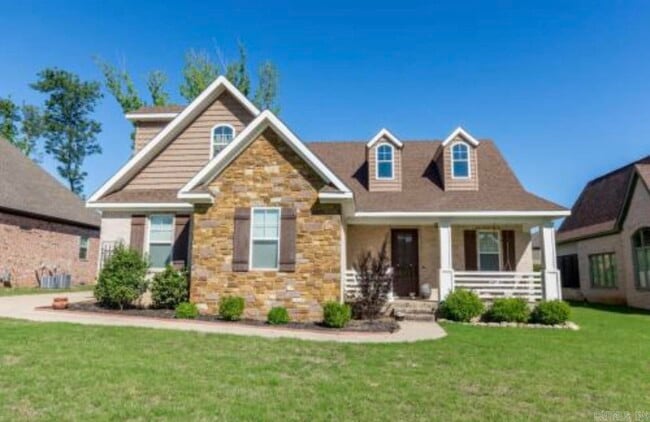 property at 5013 Rockport Dr