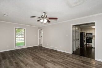 2703 Twisted Oak Cove N in Memphis, TN - Building Photo - Building Photo