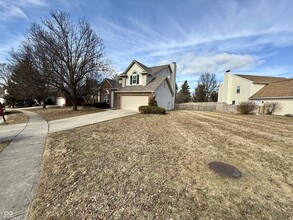 6244 Valleyview Dr in Fishers, IN - Building Photo - Building Photo