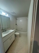 5739 SW 72nd St-Unit -5739 in Miami, FL - Building Photo - Building Photo