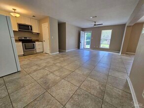 6202 Fairview Dr in Pensacola, FL - Building Photo - Building Photo