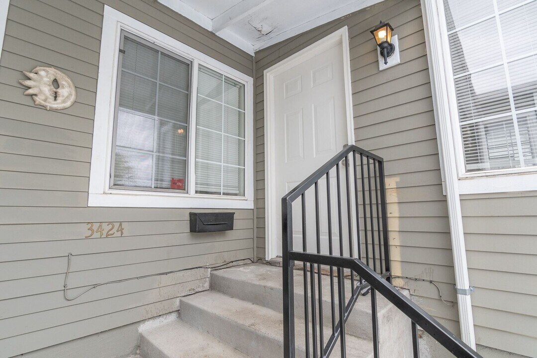 3424 NE 79th Ave in Portland, OR - Building Photo