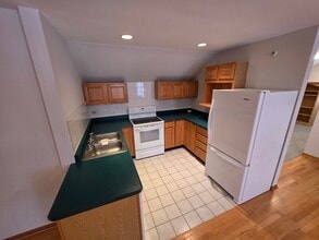 236 Robert Parker Coffin Rd in Long Grove, IL - Building Photo - Building Photo