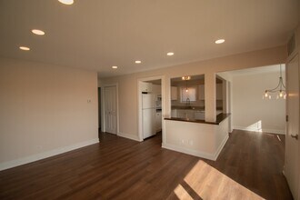 14949 Lake View Dr, Unit 306 in Orland Park, IL - Foto de edificio - Building Photo