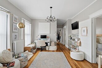 186 Arnoldale Rd, Unit 2 in West Hartford, CT - Building Photo - Building Photo